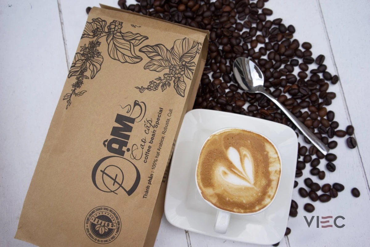 Vietnamese Dark Roast Koffiebonen 500g | 20% Arabica - 80% Robusta | DAM Koffie 3 Vietnamese Dark Roast Koffiebonen 500g | 20% Arabica - 80% Robusta | DAM Koffie