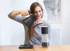 FELLOW - Stagg [XF] Set (Dripper + Carafe) - Handmatige Filterkoffie Set -Koffie/Drankjes Winkel 1200x886